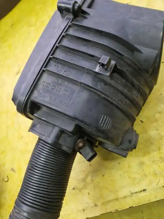 Obudowa Filtra Powietrza Vw Audi Seat Skoda 3C0.129.607.S