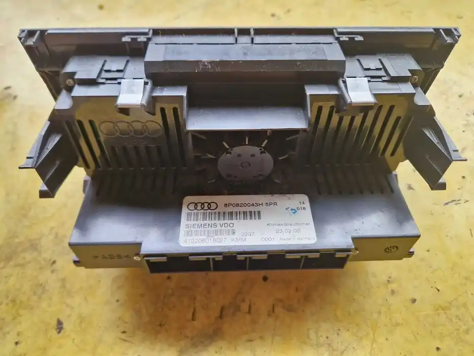 Panel Klimatyzacji Audi A3 8P 8P0.820.043.H