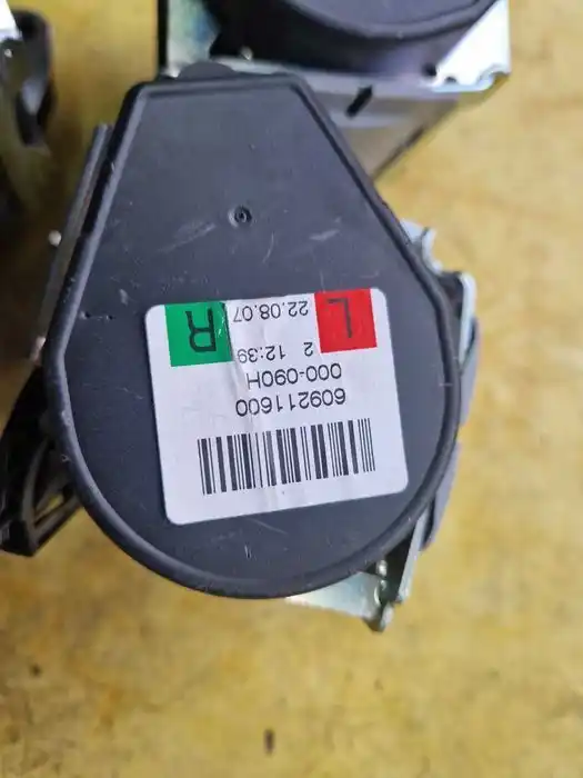 Pasy Bezpieczeństwa Tył Audi A4 B7 609.211.600