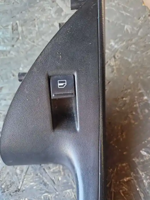 Raczka i Przełacznik otwierania szyby Seat Altea XL 5P1.867.180