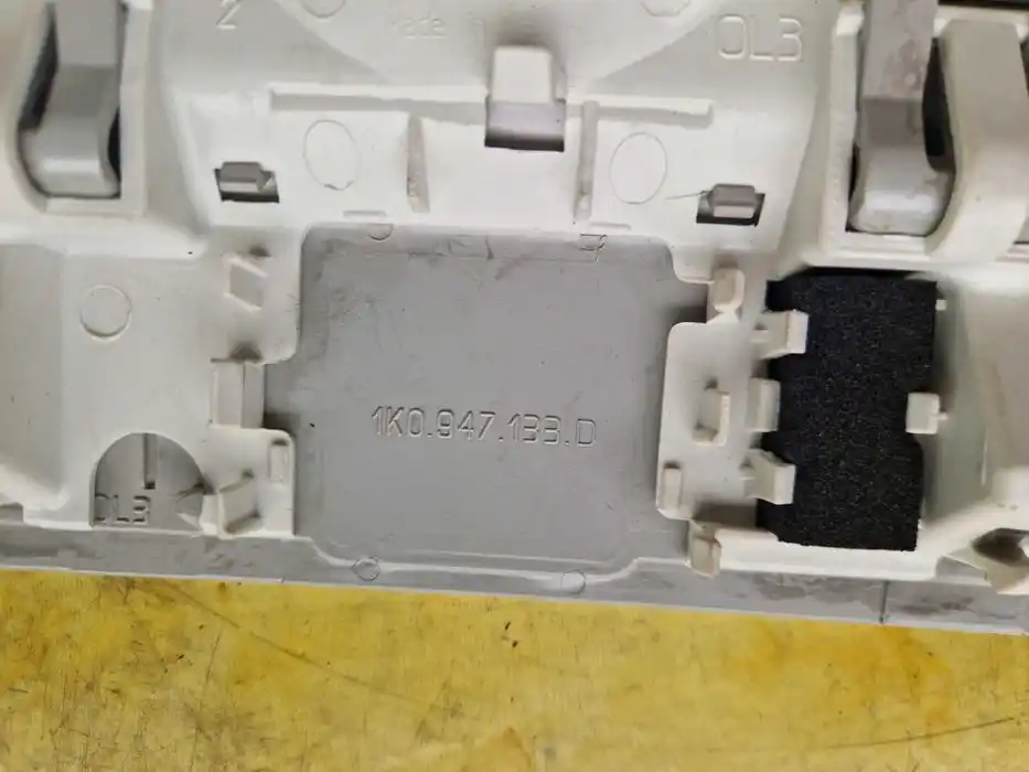 Lampka Podsufitki Skoda Octavia III 1K0.947.133.D