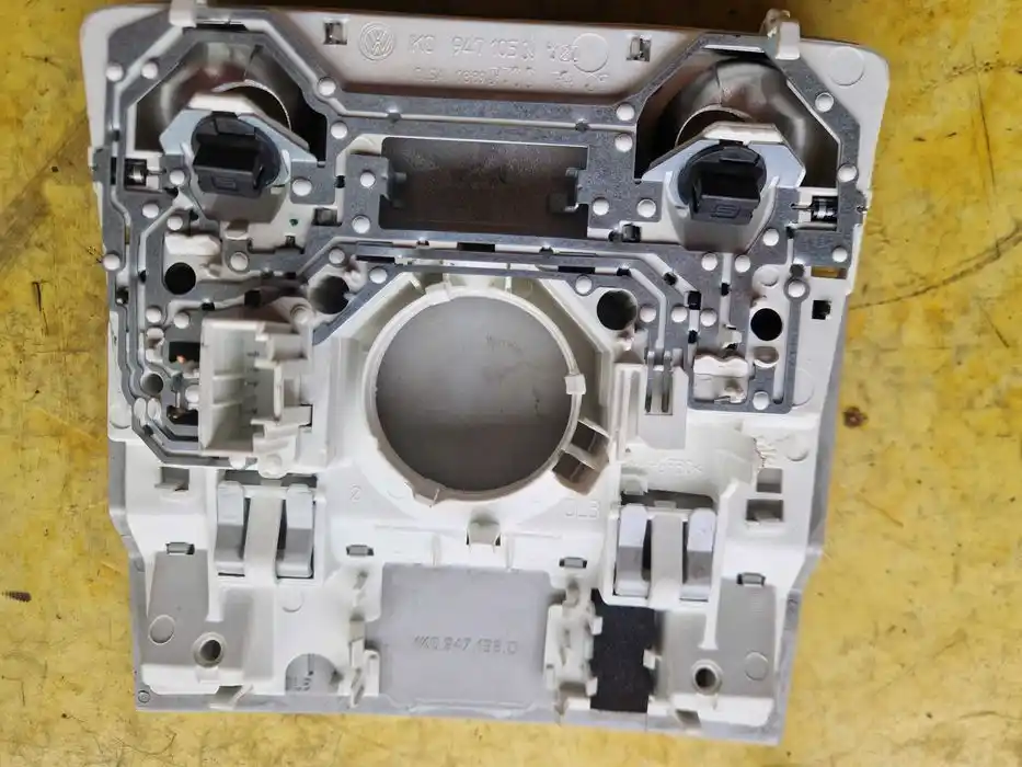 Lampka Podsufitki Skoda Octavia III 1K0.947.133.D