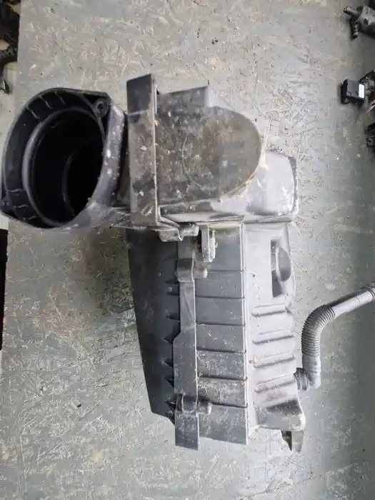Obudowa Filtra Powietrza Vw Audi Seat Skoda 3C0.129.607.AQ