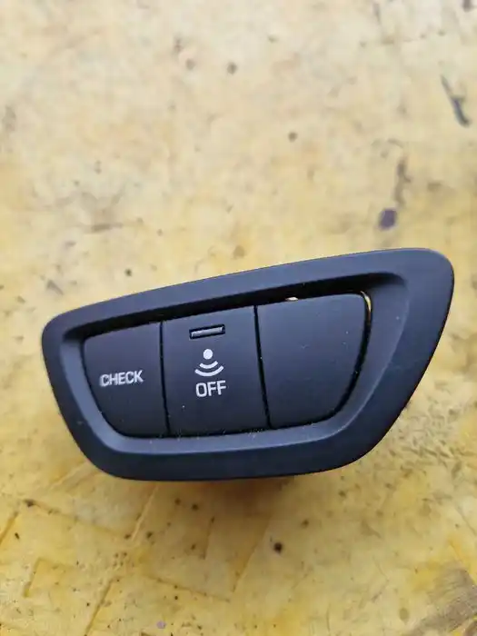 Panel Przełącznik Alarmu Citroen C5 IIIx7 96.824.367.77