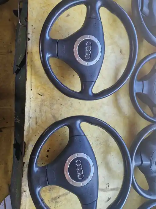 Kierownica Audi A4 B5 A3 8L A6 C5 8N0.419.091