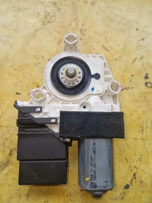 Silniczek podnoszenia szyby Seat Altea 5P0.839.401