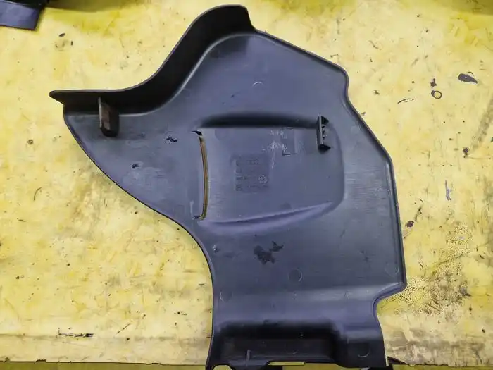 Osłona Filtra Powietrza Vw Passat B5 FL  4B0.133.849.A