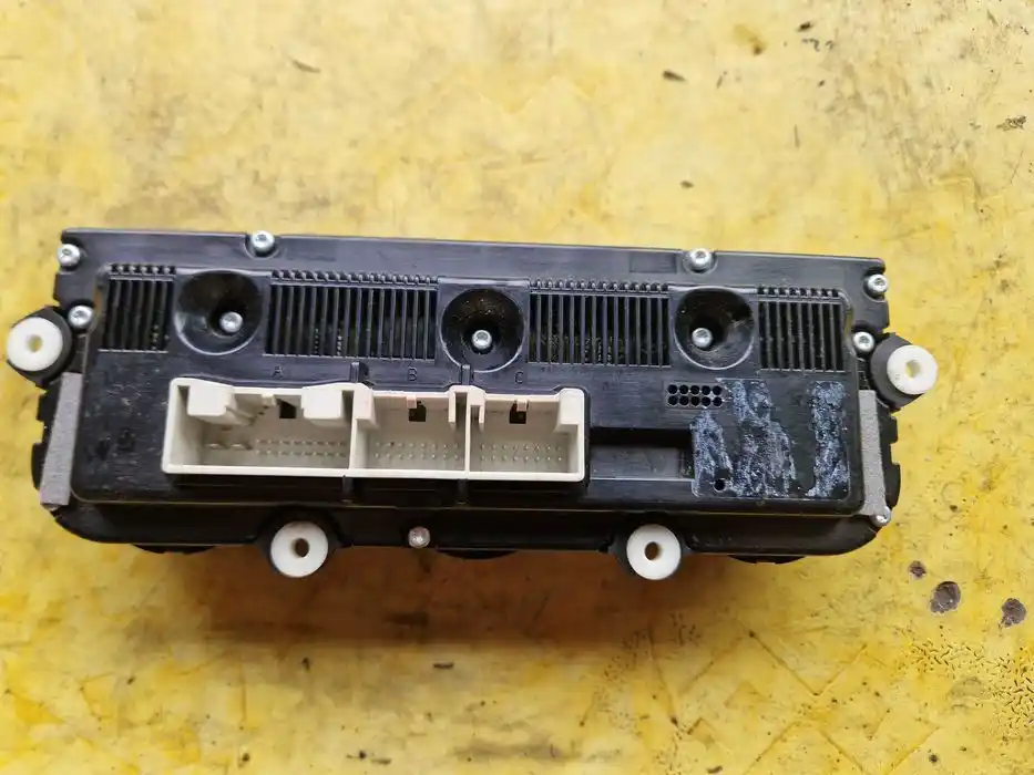 Panel Klimatyzacji Vw Golf V 1K0.907.044.K