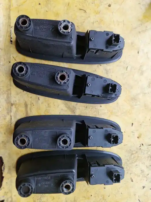 Panel Przełącznik Szyb Alfa Romeo 159 Tył 15.605.50.38
