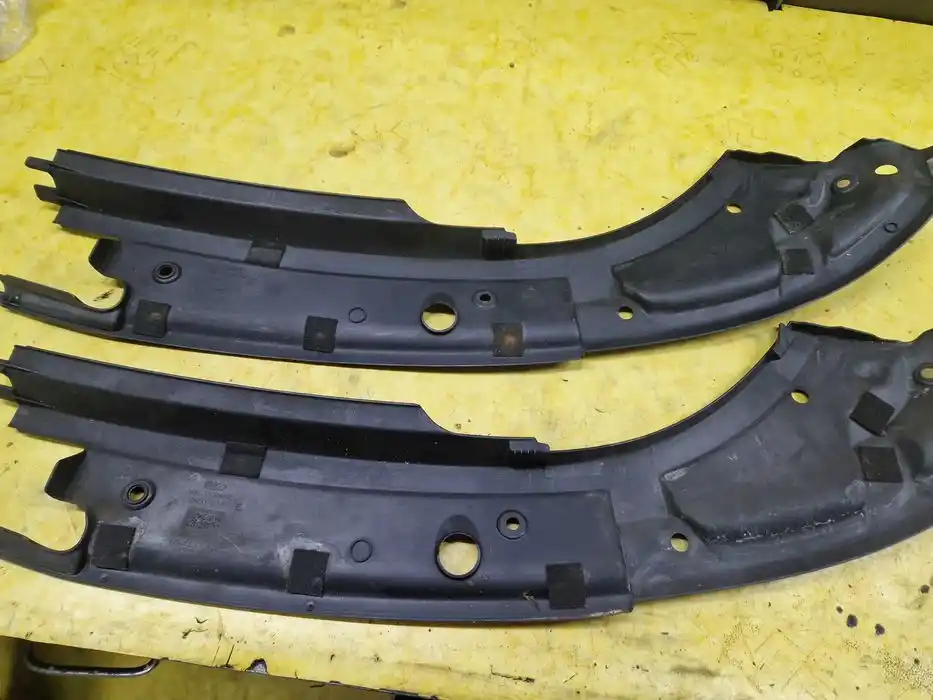 Osłona Wzmocnienia Pasa Audi TT8N Prawe 8N0.860.442E