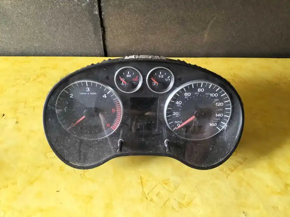 Licznik Audi A3 8P UK