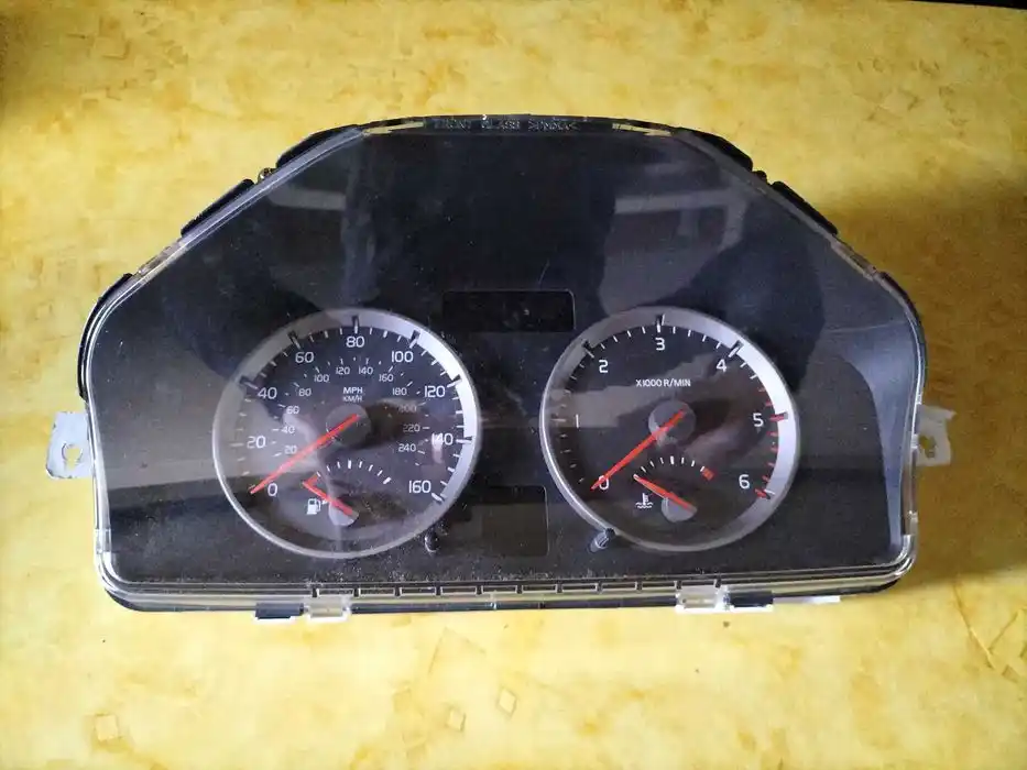 Licznik Volvo S40II UK