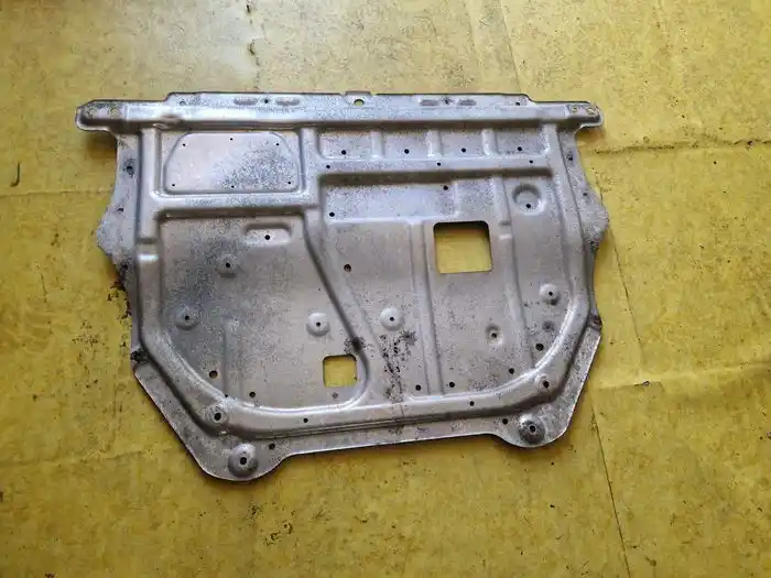 Osłona Pod Silnik Vw EOS Aluminium 1Q0.825.237A