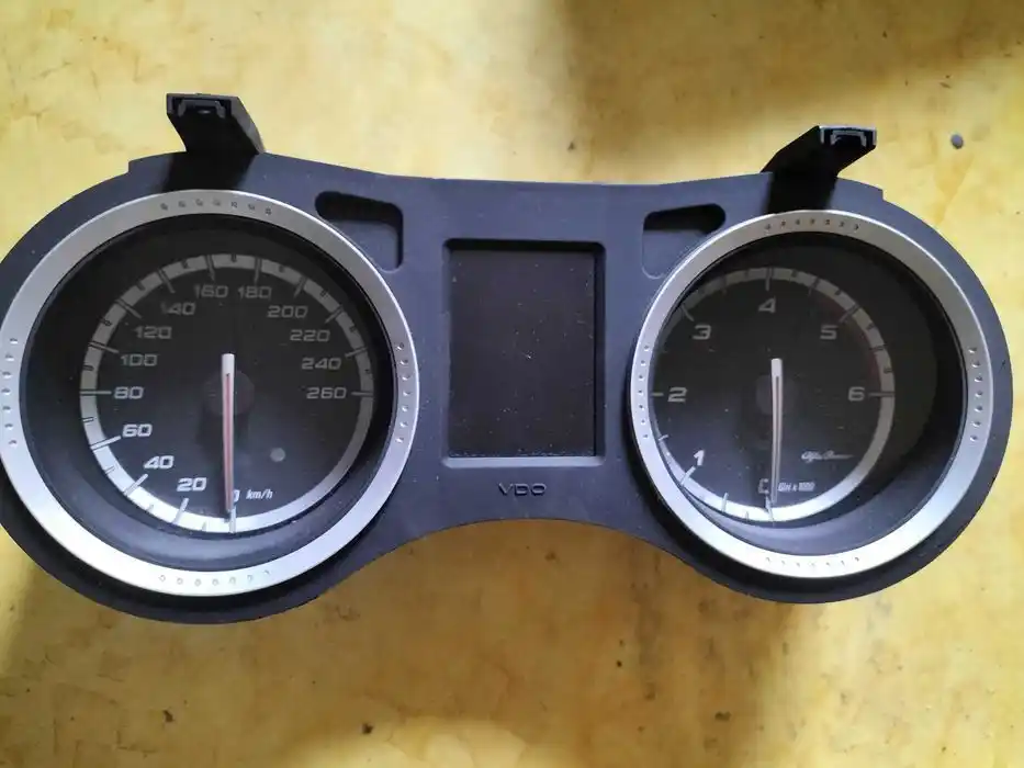 Licznika Alfa Romeo 159 1.9 jtd