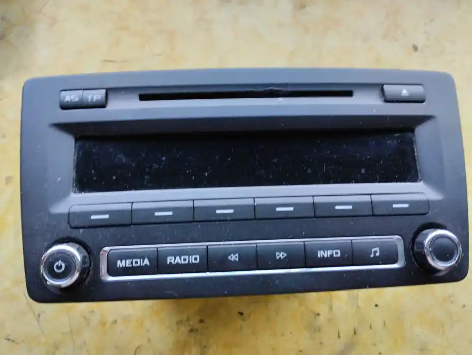 Radio Skoda Octavia II FL
