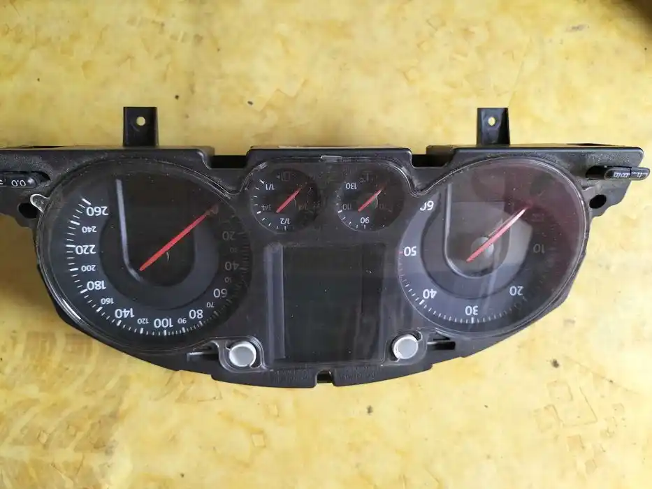 Licznik Vw Passat B6 1.9TDI