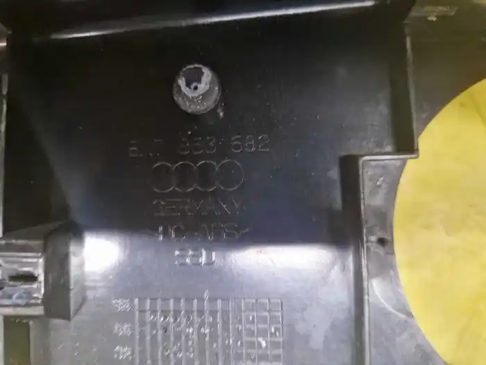 Listwa Górnego Pałaka Prawy Audi TT8N 8N7.863.682