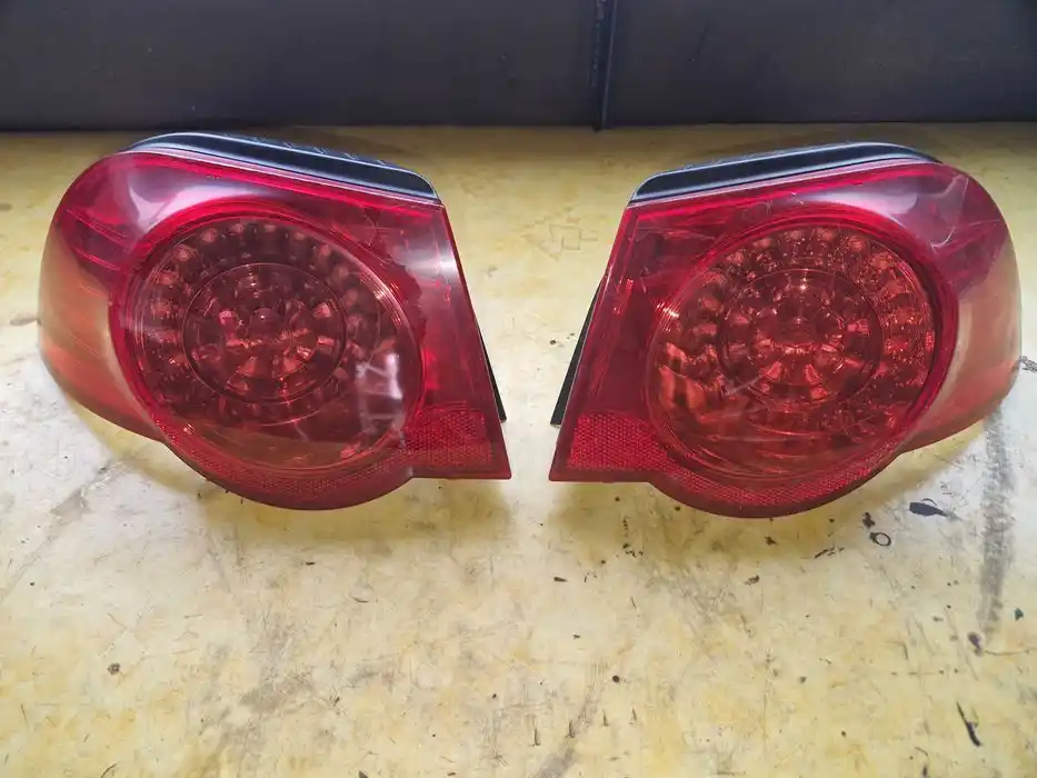 Lampy tył Vw Eos z obrysówkami kpl