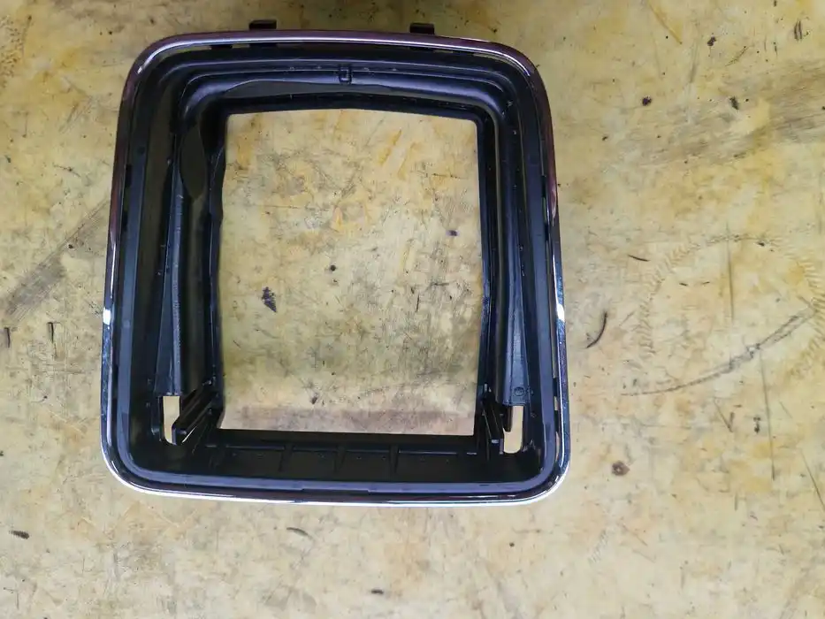 Ramka Mieszka Seat Ibiza IV 6P0.711.113
