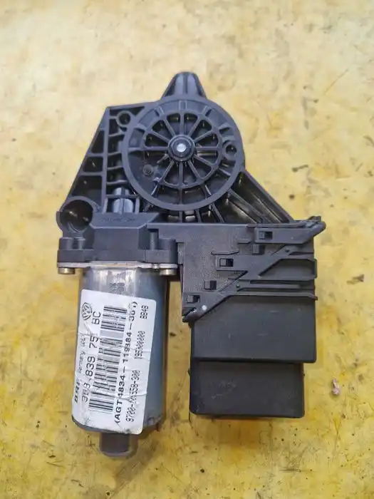 Silniczek podnoszenia szyby Vw Passat B5FL 3B9.839.751.BC