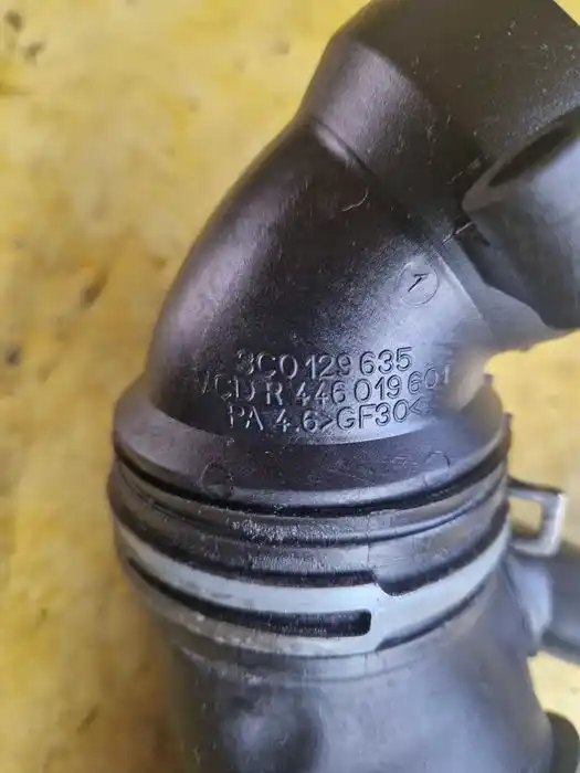 Dolot Powietrza Vw Audi Seat Skoda 3C0.129.654P