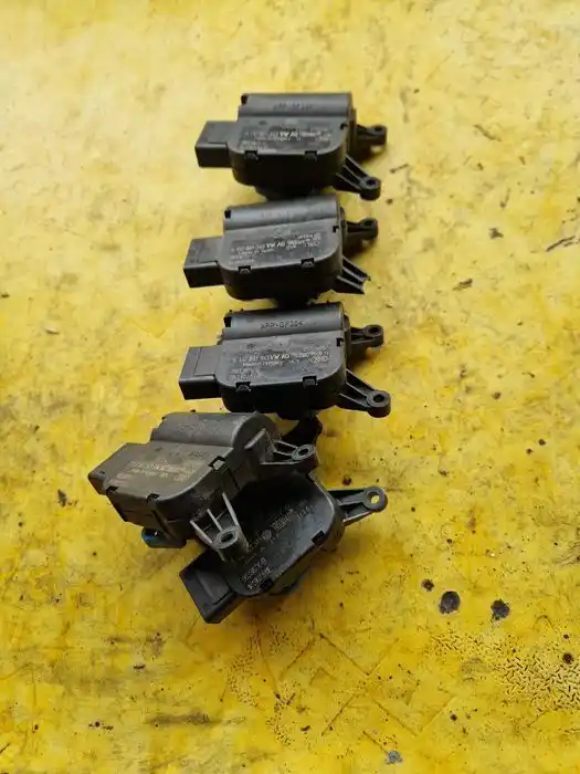 Silniczek Nagrzewnicy Vw Audi Seat Skoda 0132.801.343