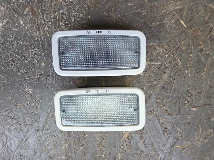 Lampka Podsufitki Vw Audi Seat Skoda 7E0.947.105.E