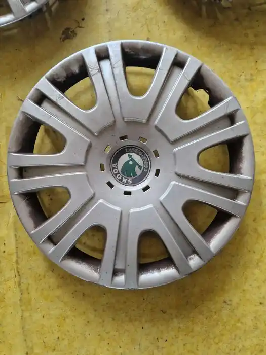 Oryginalne Kołpaki Skoda 15" 1Z0.601.147E