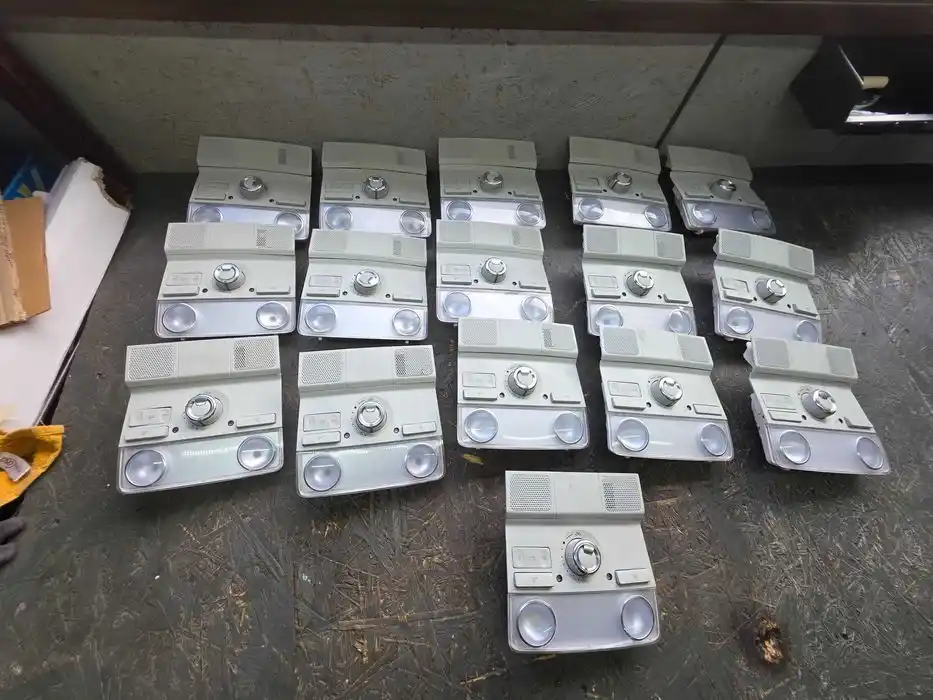 Lampka Podsufitki Vw Audi Seat Skoda 5F0.947.105.AP