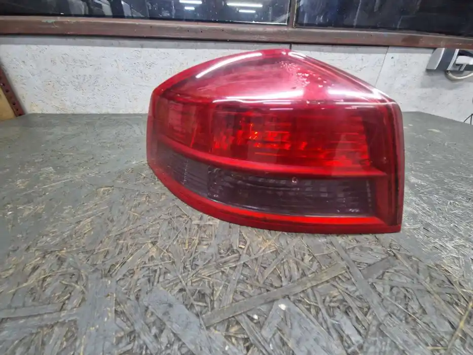 Lampa Lewy Tył Błotnik Renault VelSatis 82.000.143.59