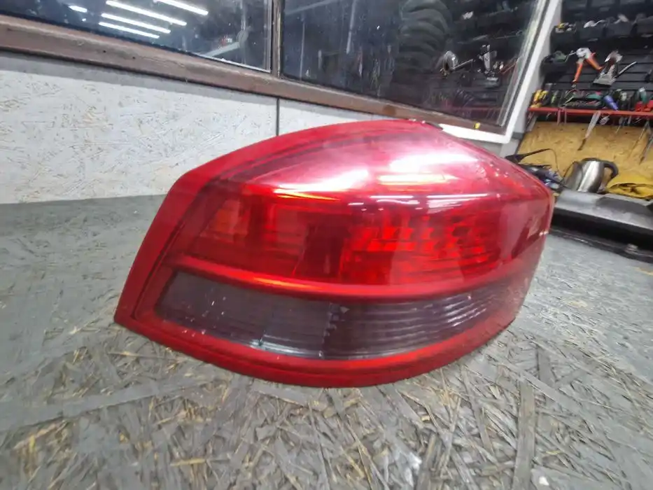 Lampa Lewy Tył Błotnik Renault VelSatis 82.000.143.59