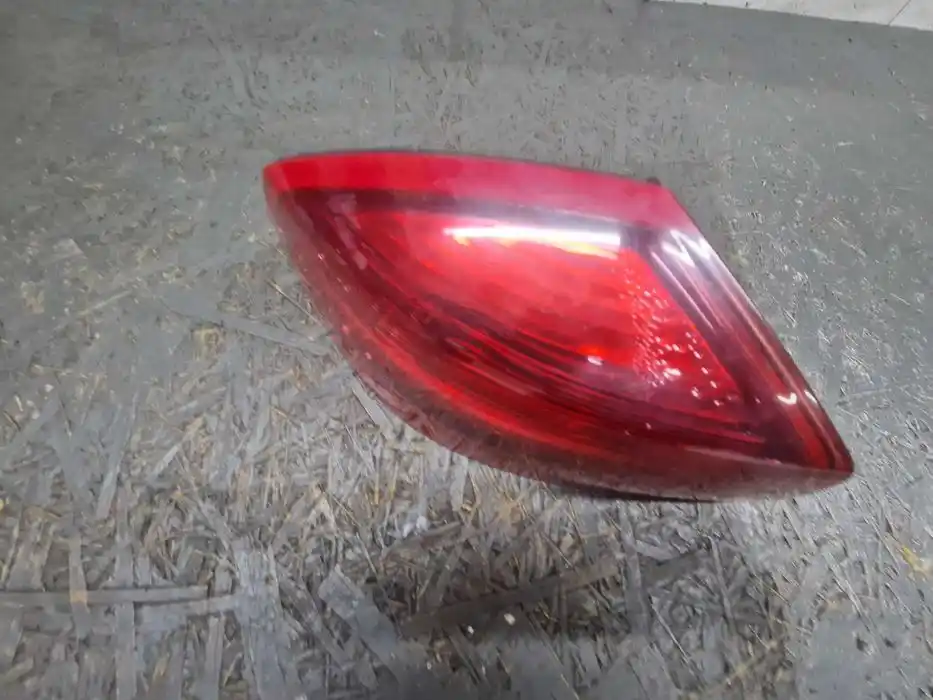 Lampa Lewy Tył Błotnik Renault VelSatis 82.000.143.59