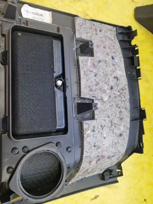 Boczek Audi Audi TT 8N Cabrio Prawy 8N7.863.568