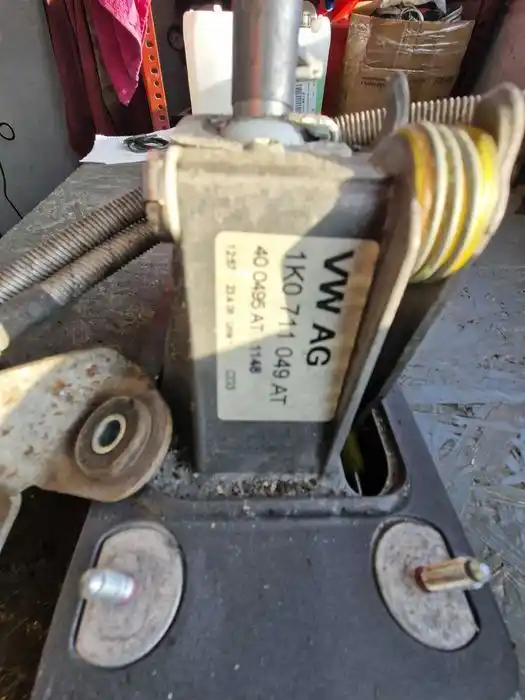 Wybierak Zmiany Biegów Skoda Octavia II 1K0.711.049.AT