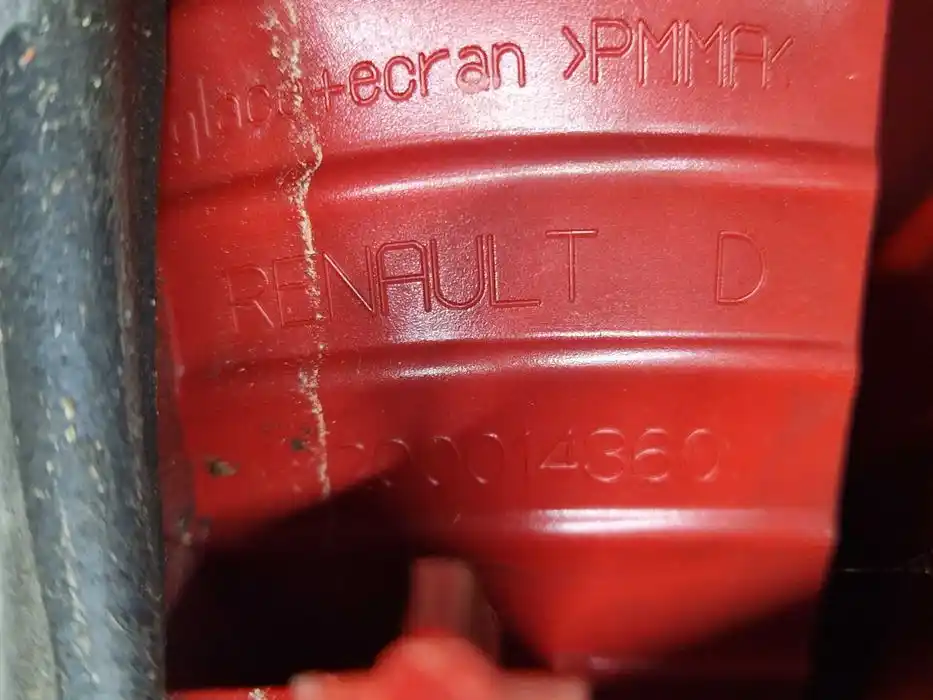 Lampa Prawy Tył Błotnik Renault VelSatis 82.000.143.60