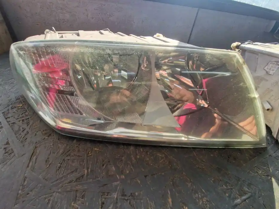 Lampy Przód Skoda Octavia II EUROPA