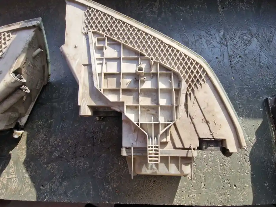 Lampy Przód Skoda Octavia II EUROPA