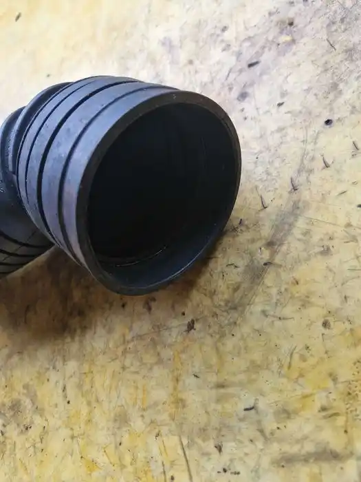 Dolot Powietrza Vw Audi Seat Skoda 3B0.129.615K
