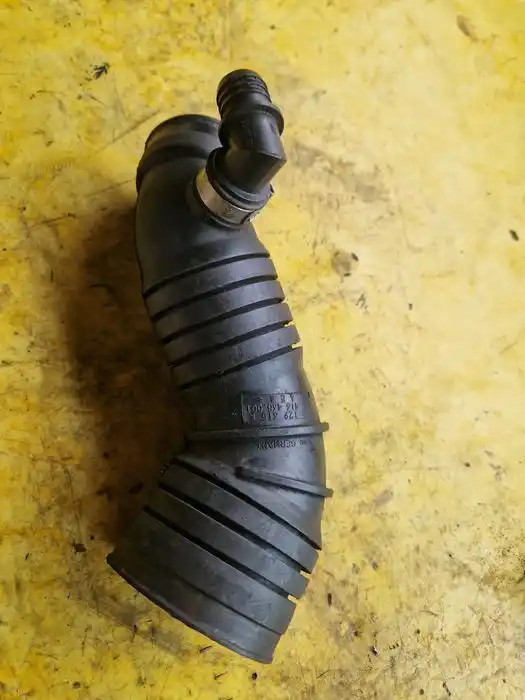 Dolot Powietrza Vw Audi Seat Skoda 3B0.129.615K
