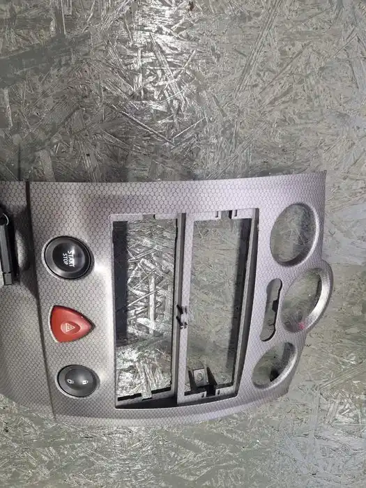 Ramka Deski Renault Megane II 82.001.784.35