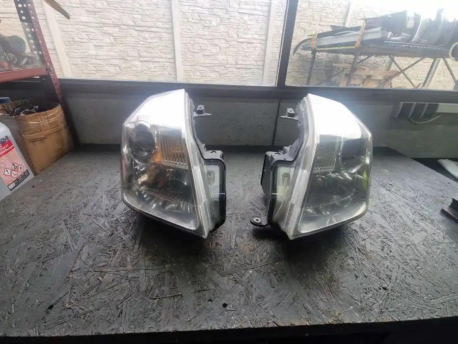Lampy Przód Renault VelSatis Xenon