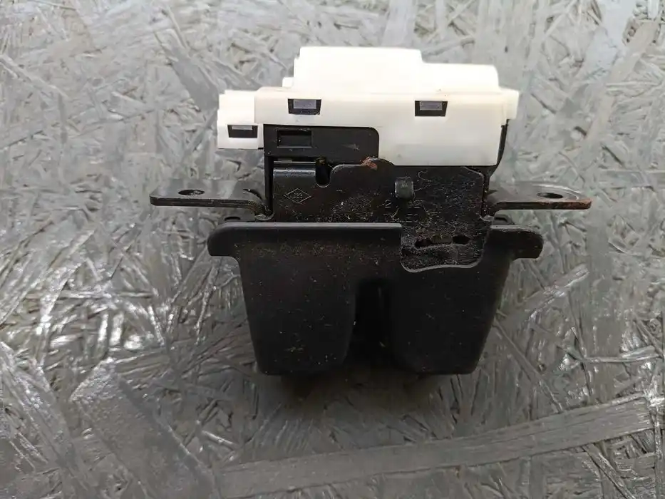 Zamek Tylnej Klapy Renault Megane II 82.000.762.40E