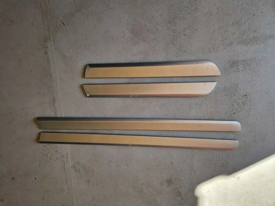 Listwy Drzwiowe Seat Exeo Kpl kod Lak.LS7Y