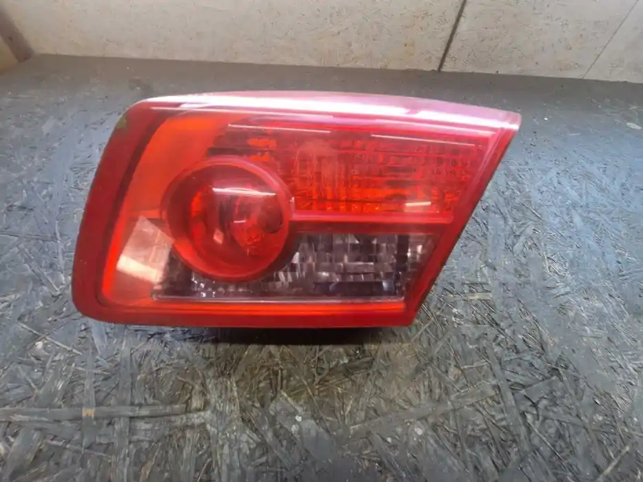 Lampa Prawy Tył w Klape Renault VelSatis 82.000.143.63