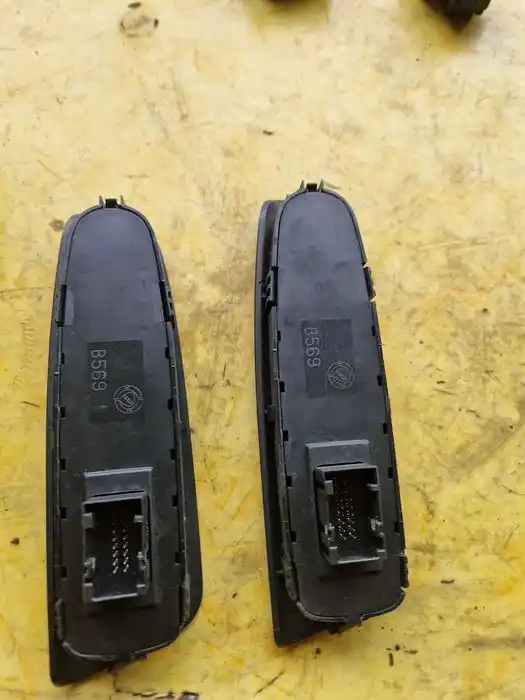 Panel Przełącznik Szyb Fiat Stilo nr. Fiat Stilo B569