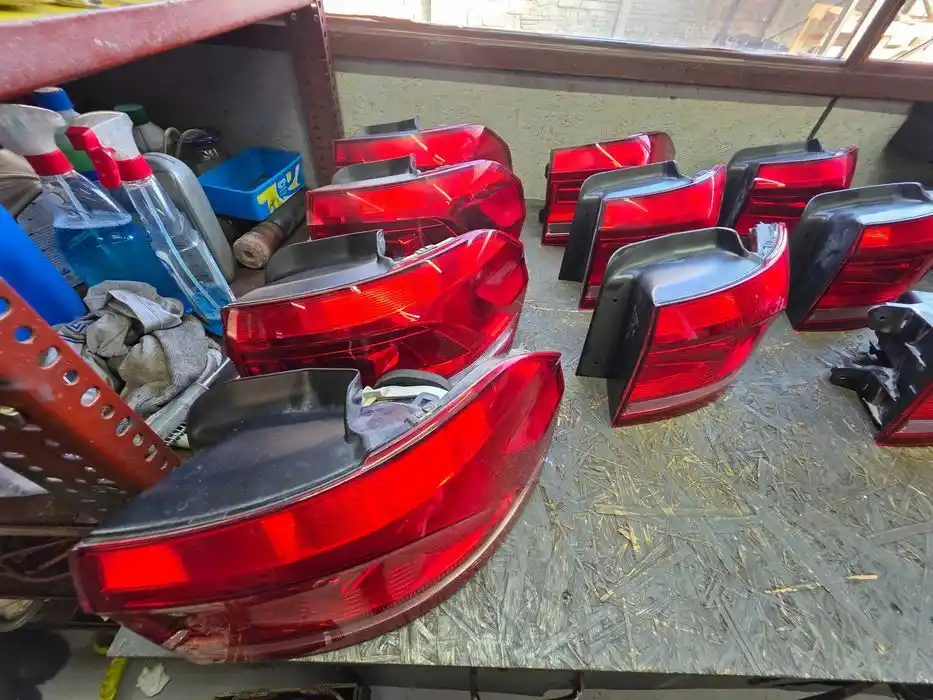 Lampa Vw Touran Prawy Tył 5TA.945.096.A