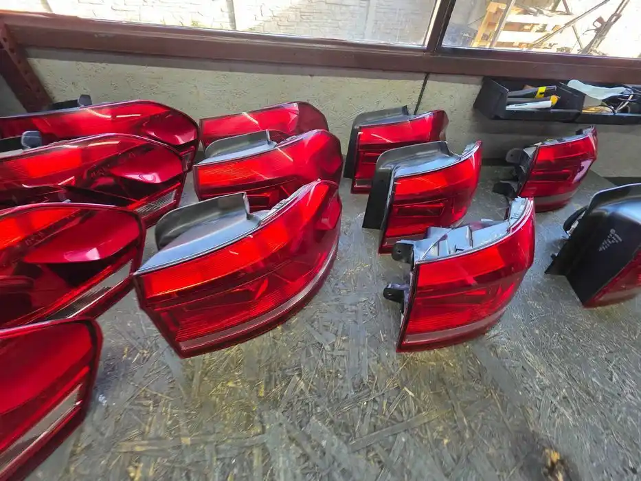Lampa Vw Touran Prawy Tył 5TA.945.096.A