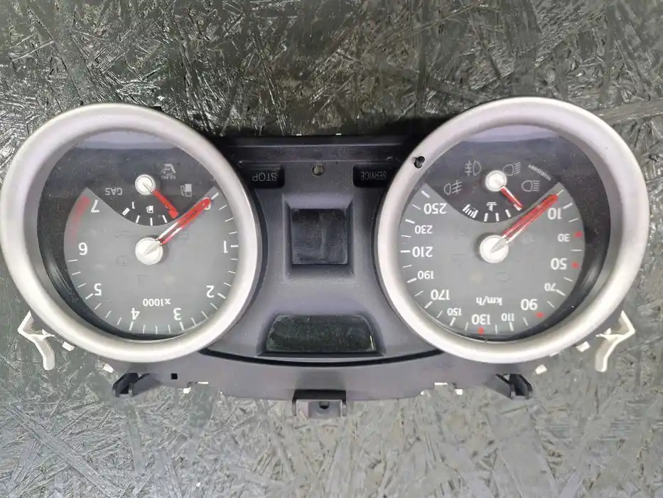 Licznik Renault Megna II 82.000.743.23E
