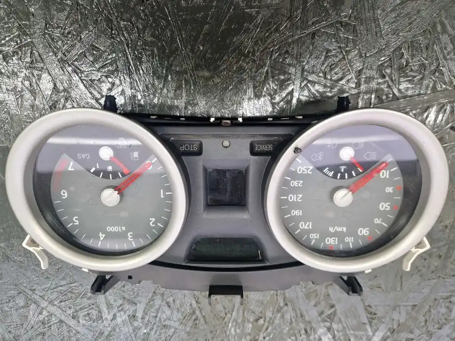 Licznik Renault Megna II 82.000.743.23E