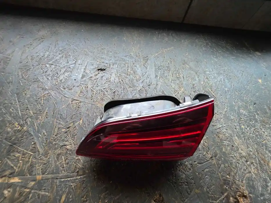 Lampa Prawy Tył w Klape 5G9.945.094.H VW GOLF 7 VII KOMBI